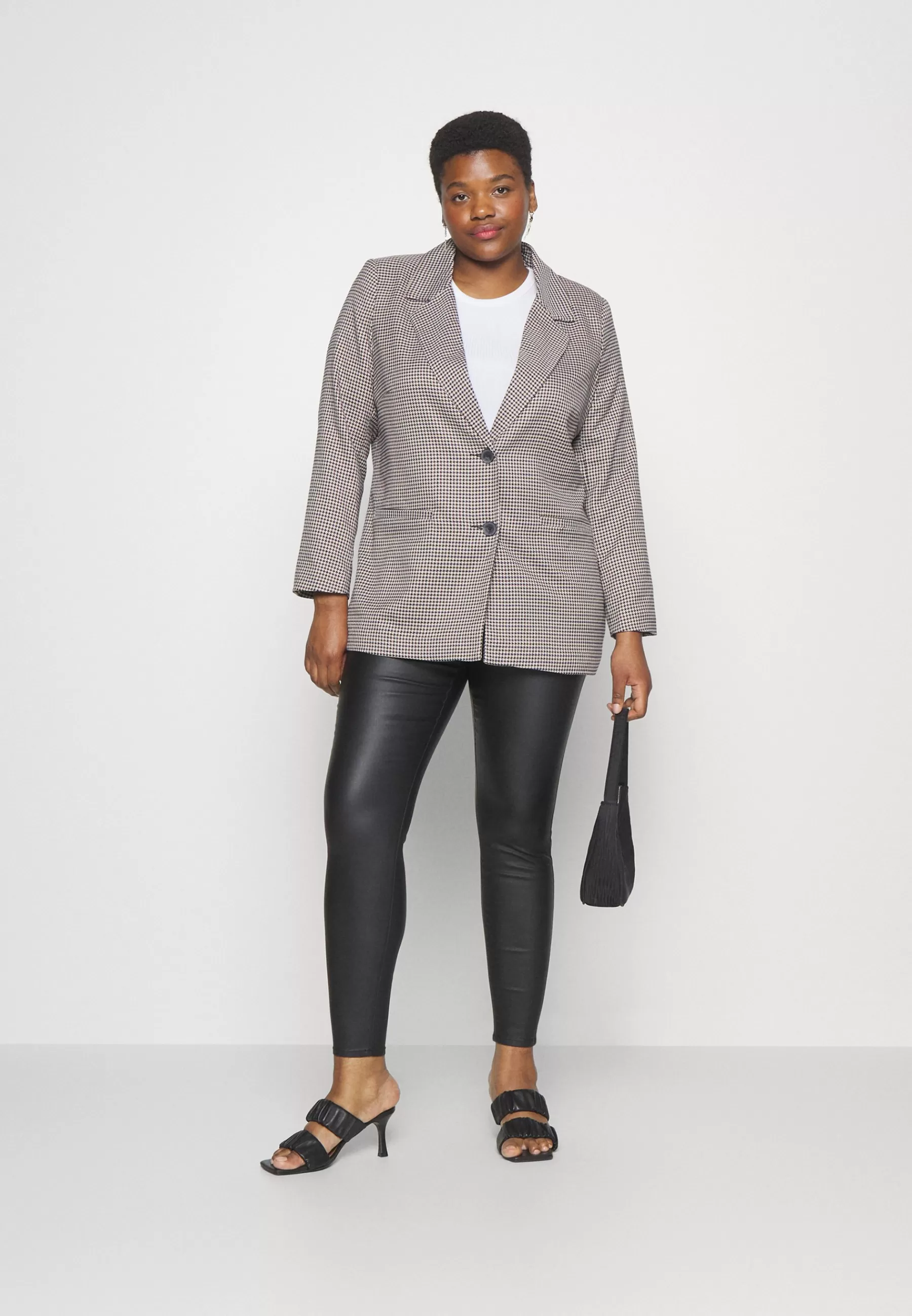 Carnewdita Blazer - Manteau Court | ONLY Carmakoma Hot