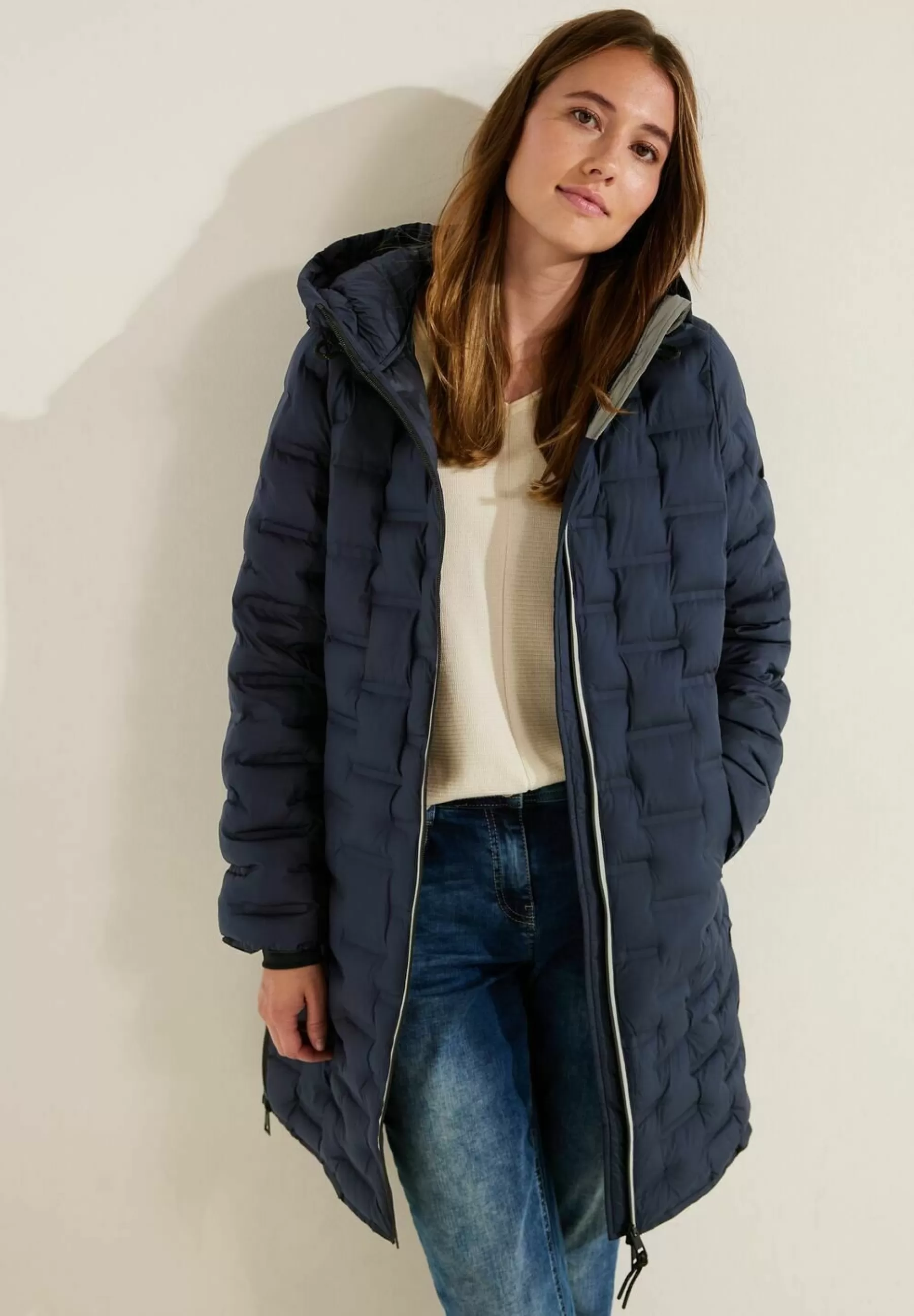 Femme Cecil Mit Moderner Steppung - Manteau D'Hiver