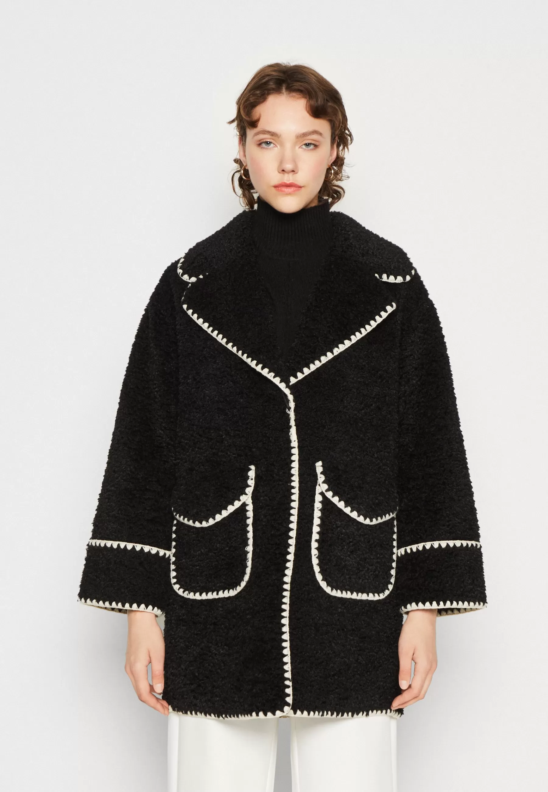 Objshiren Coat - Manteau Court | Object Clearance