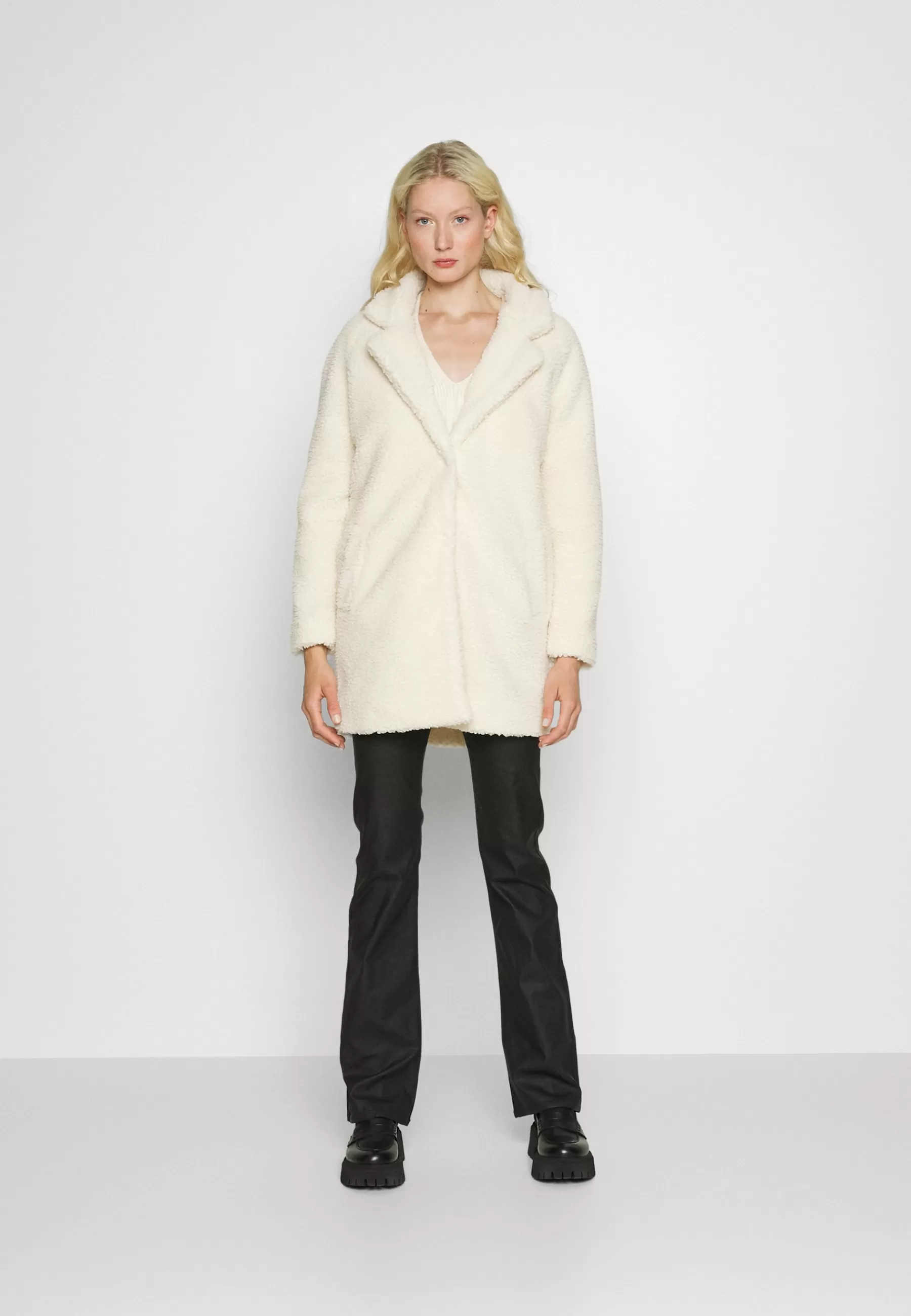 Onlaurelia Coat - Manteau Court | ONLY Tall Shop