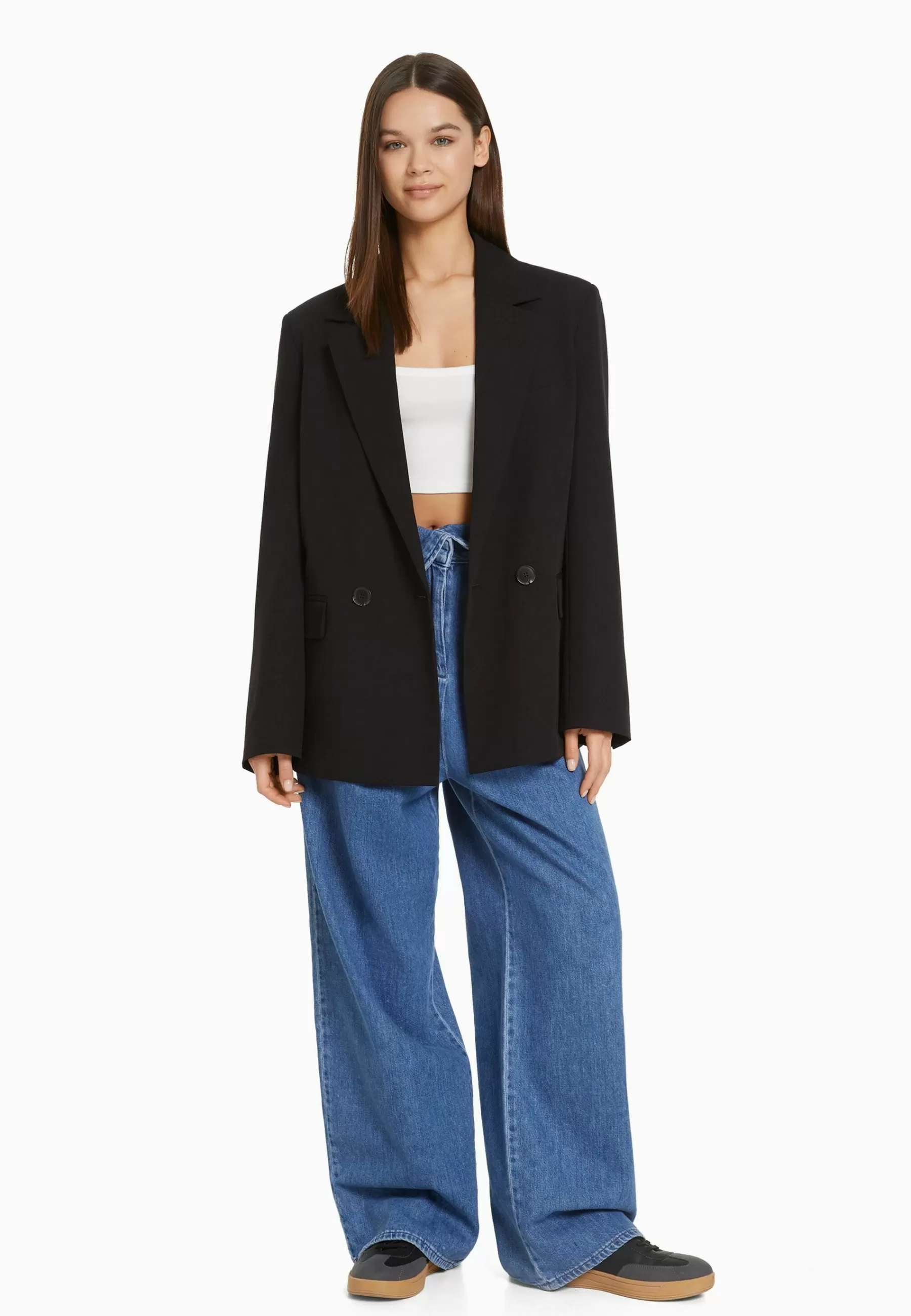 Regular­Fit Tailored - Feminine-Cut Double-Breasted - Manteau Court | Bershka New