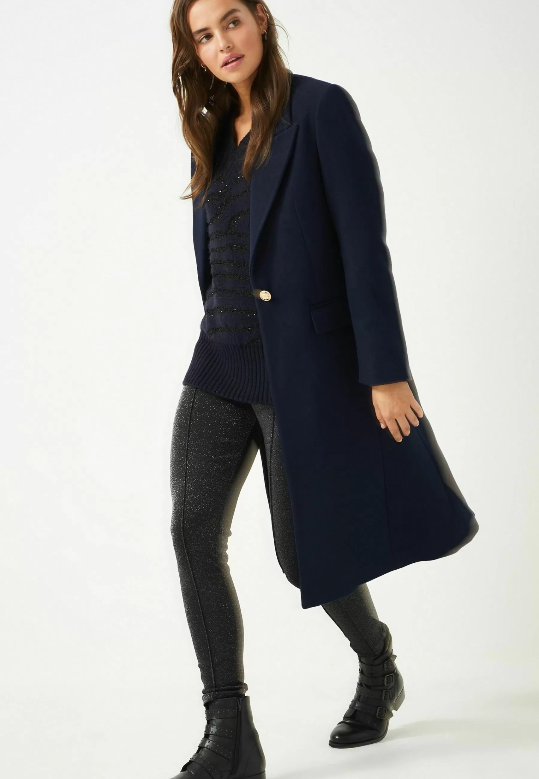 Revere Collar - Manteau Classique | Next Fashion